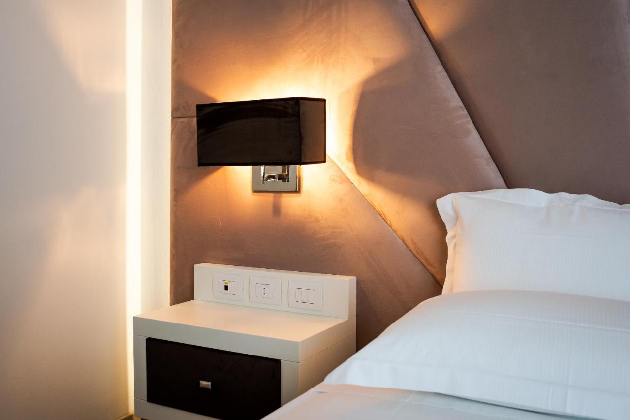M2 Hotel Campi Bisenzio Extérieur photo